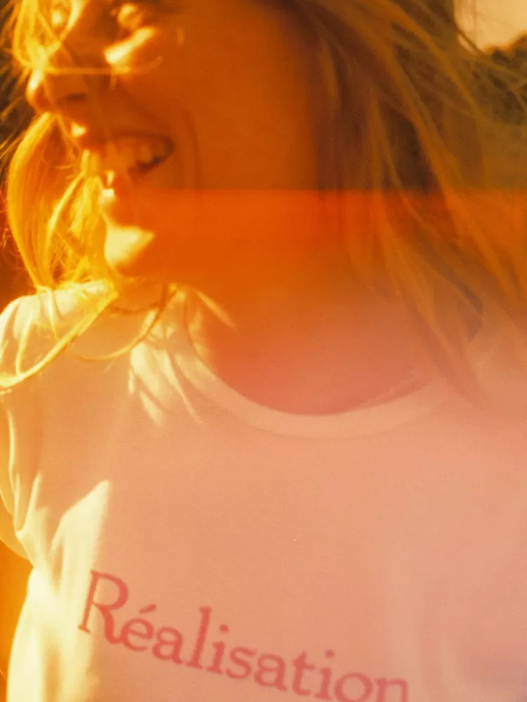 realisation_logo_tee__white_2.webp Women Réalisation Par Realisation Logo Tee - White