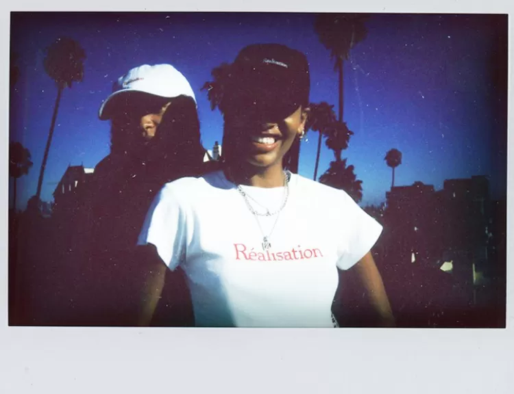 realisation_logo_tee__white_9.webp Women Réalisation Par Realisation Logo Tee - White